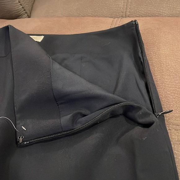 TAHARI ARTHUR S. LEVINE New With Tag Classy Navy Blue Skirt Size 6 - Picture 9 of 11